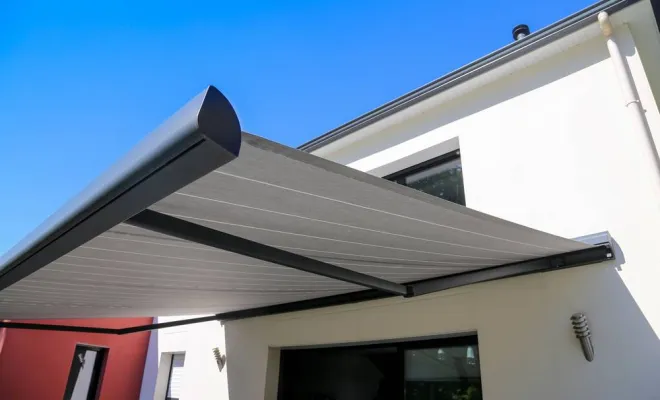 Installation de store banne, Landorthe, MG Diffusion